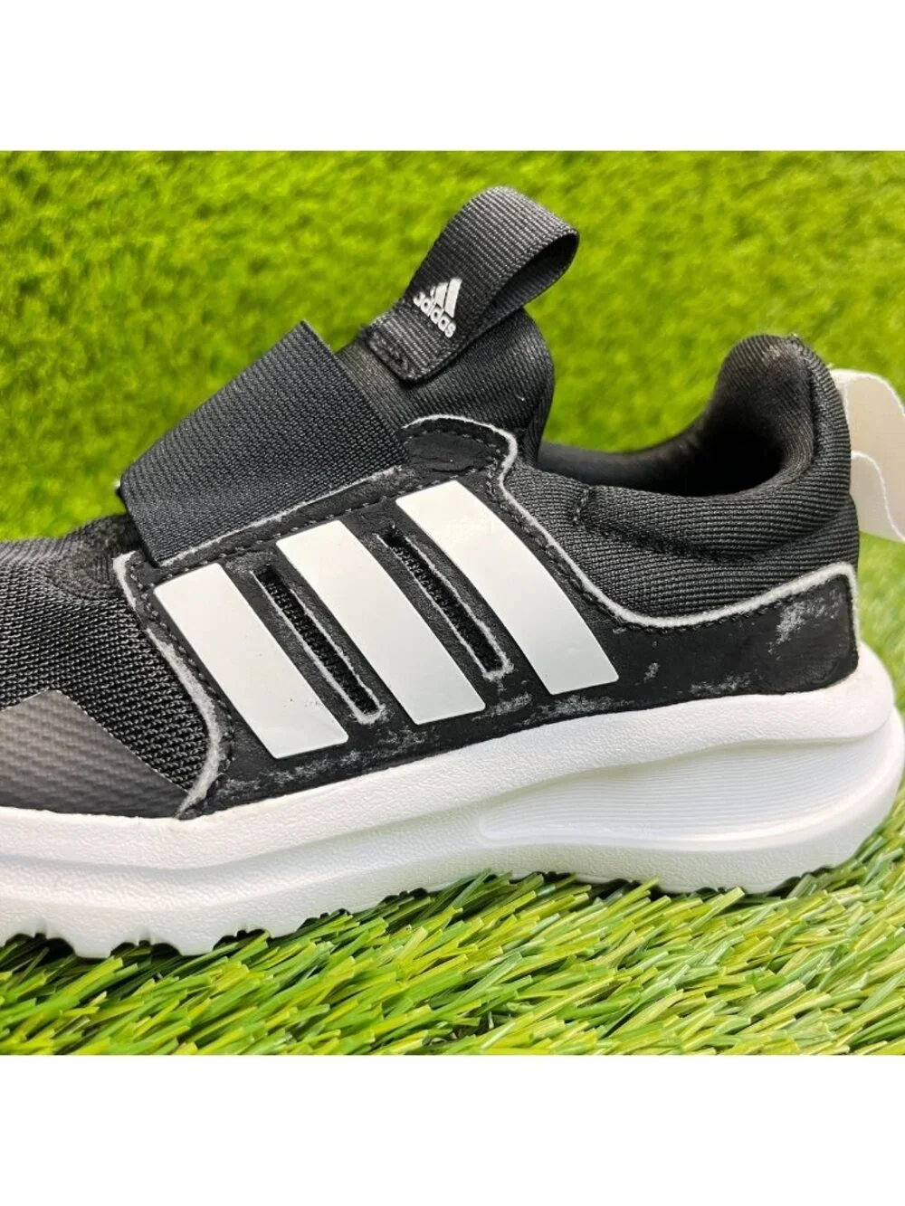 Adidas Activeride 2.0 Boys Size 11K Black White Athletic Running Shoes Sneakers